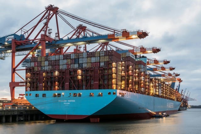 Selección de productos para importar a Argentina con análisis de costos y logística internacional